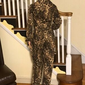 Chic Leopard Print Jumpsuit